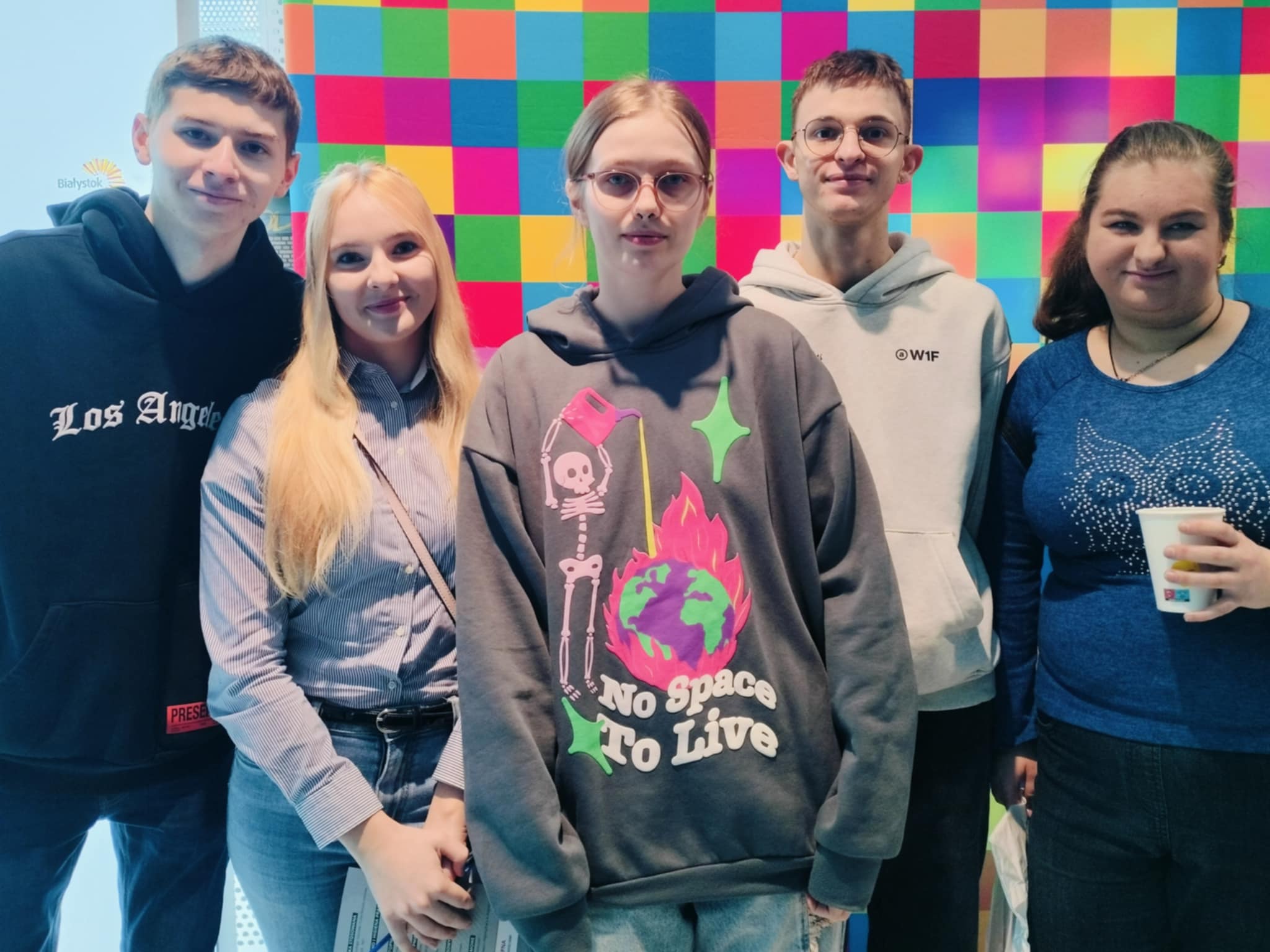 79dc6b6d dba7 428b 9894 1860f5f02ec7